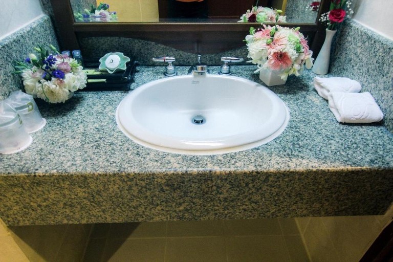 Bathroom 4, Duangtawan Hotel Chiang Mai, Muang Chiang Mai