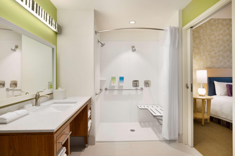 Bathroom 5, Home2 Suites by Hilton Houston Energy Corridor, Houston