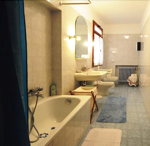 Bathroom 5, B&B Arabesque, Venezia
