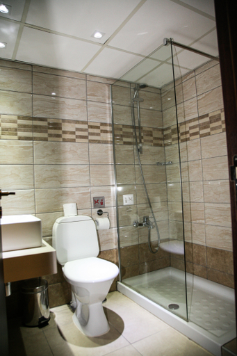 Bathroom 4, Anais Bay Apartment