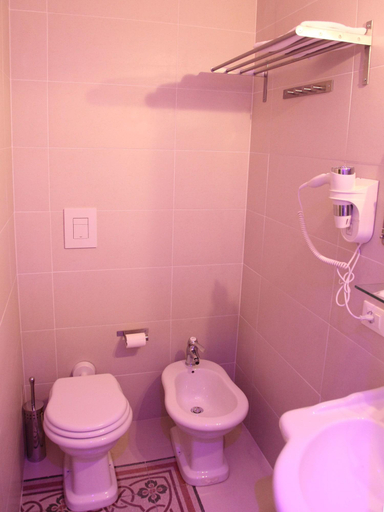 Bathroom 5, B&B C'era una volta, Palermo