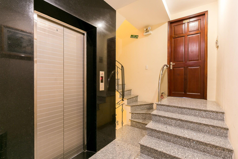 Public Area 3, Calmette Hotel, District 1