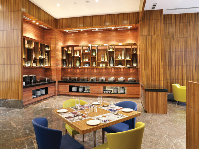Food & Drinks 4, Lemon Tree Hotel, Sohna Road, Gurgaon