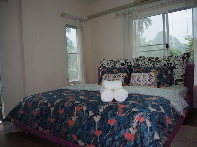 Bedroom 3, Baantai Homestay, Pathiu