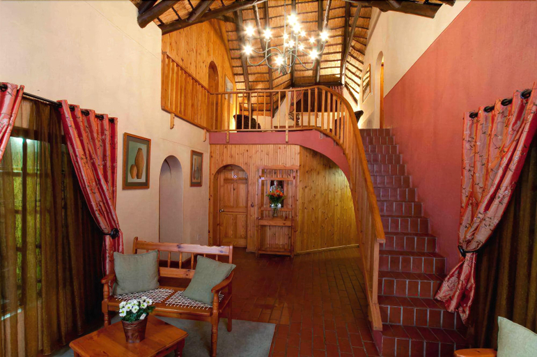 Public Area, Woodpecker Inn, Uthungulu