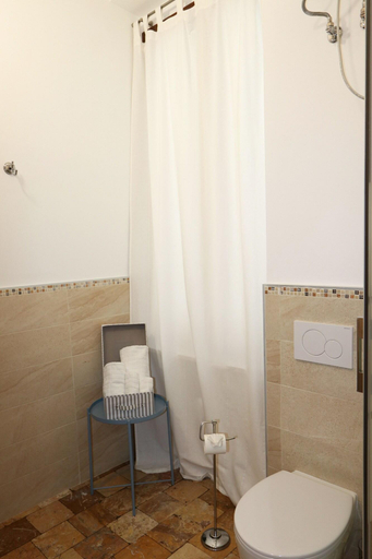 Bathroom 4, B&B Palazzo de "Il Nuovo Duca Minimo", Pescara