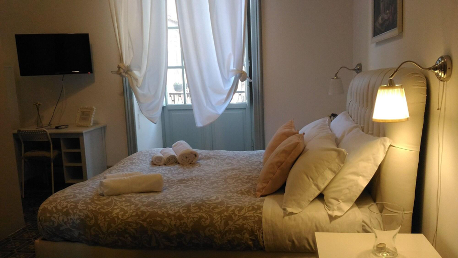 Bedroom 3, Elephant's Smile B&B, Catania
