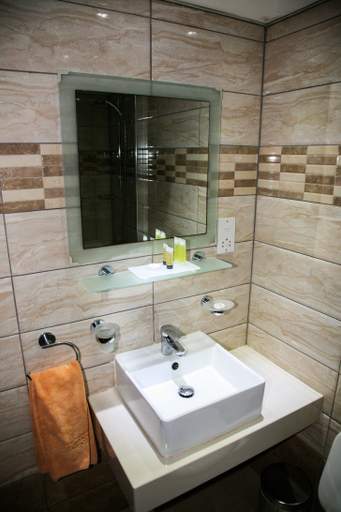 Bathroom 4, Anais Bay Apartment