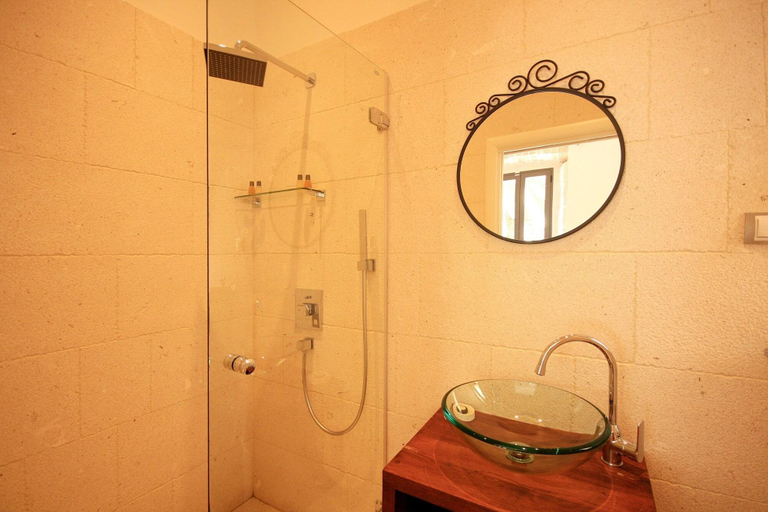 Bathroom 5, San Teodoro Boutique Hotel, Korčula