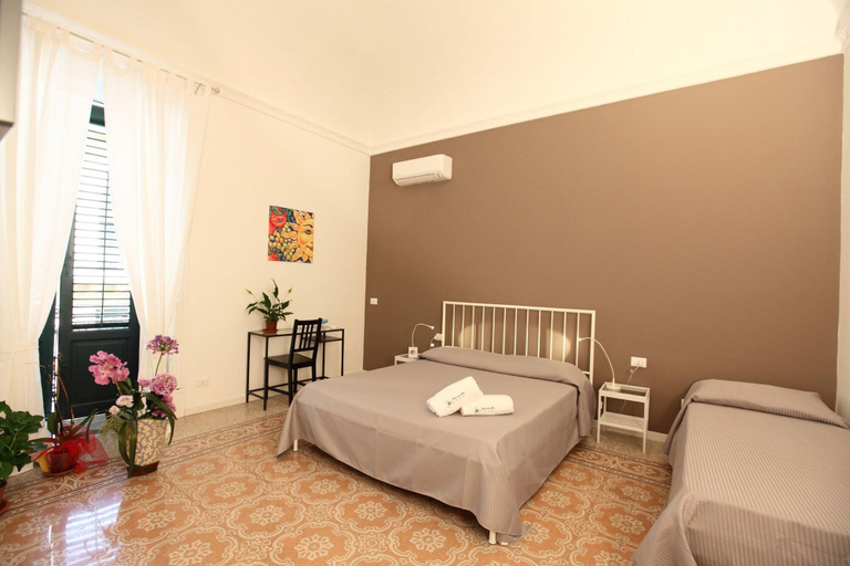 Bedroom 2, B&B C'era una volta, Palermo