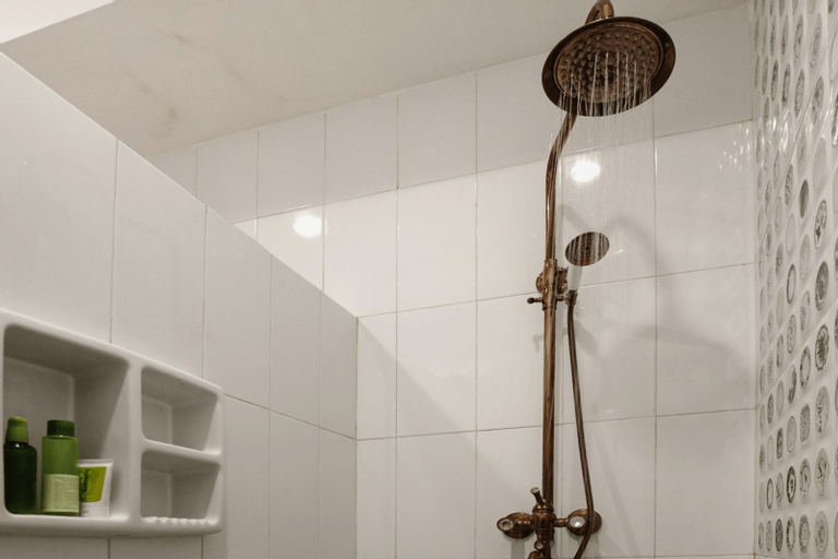 Bathroom 12