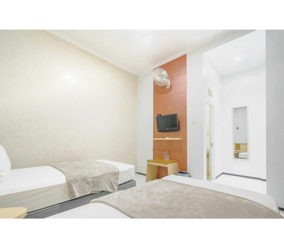 Hotel Aloha Malang Room Type - Standart Fan