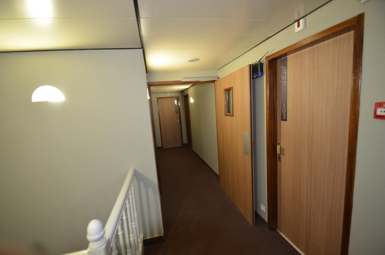 Public Area 2, Logis Hotel Le Saint Georges, Vienne