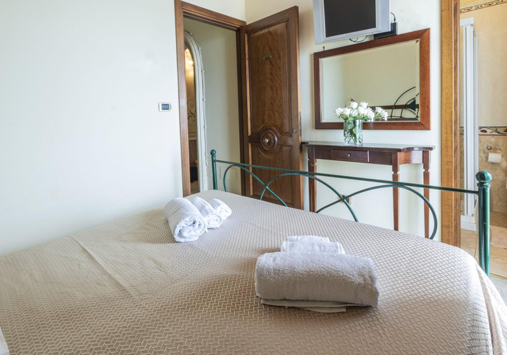 Bedroom 2, B&B La Riviera, Lecce