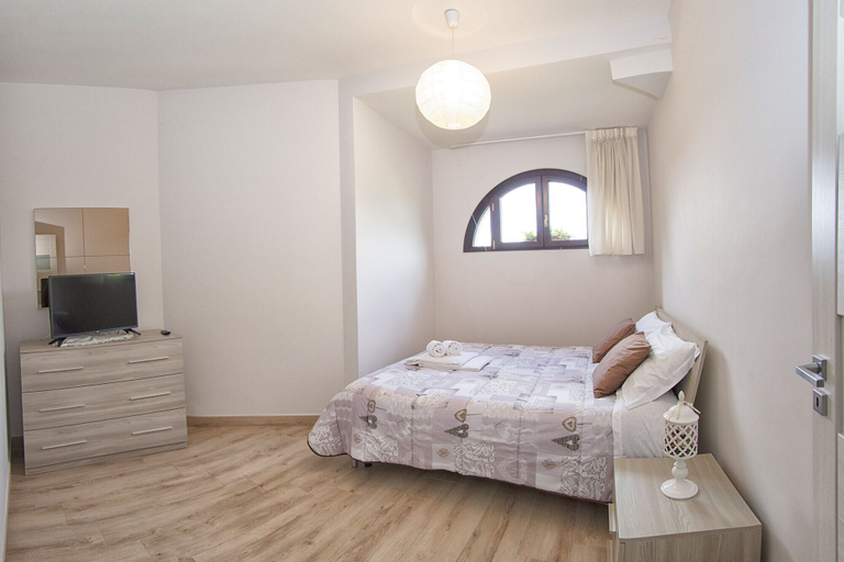 Bedroom 2, Villa C Luxury Estate, Napoli