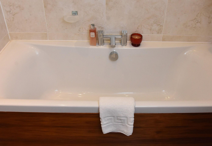 Bathroom 4, Beamish Park Hotel, Gateshead