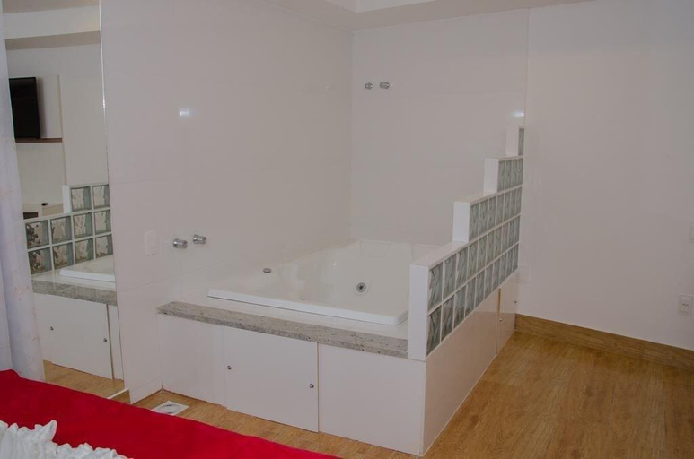 Bathroom 4, GranLago Hotel, Pouso Alegre