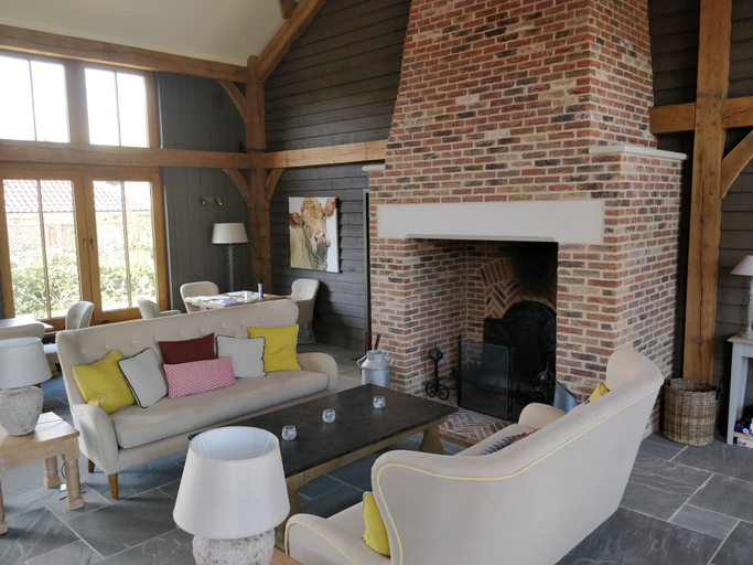 Public Area 3, Retreat East, Suffolk