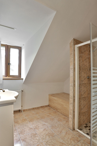 Bathroom 5, Domaine de la Licorne, Dordogne