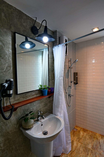 Bedroom 5, Lana Beds and Spaces - Hostel, Muang Chiang Mai