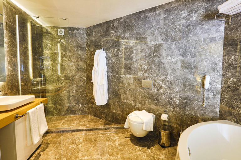 Bathroom 5, Hotel Vita Bella Resort & Spa, Bodrum