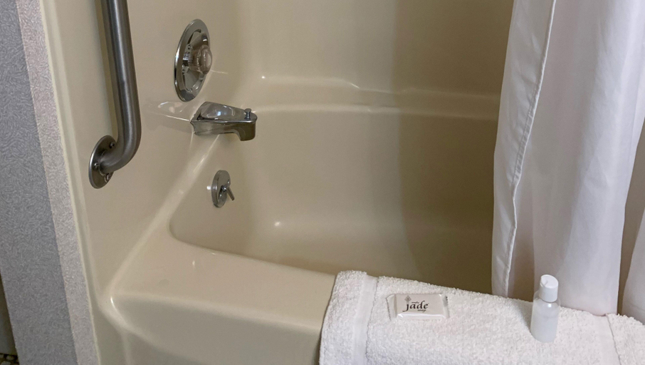 Bathroom 5, Surrey Inn Hotel Ashland, Ashland