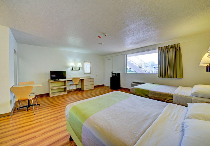 Bedroom 3, Motel 6 Cocoa Beach, FL, Brevard