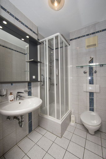 Bathroom 4, Johannesbad Hotel Füssinger Hof, Passau