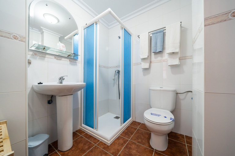 Bathroom 4, Hostal Vista a la Sierra, Málaga