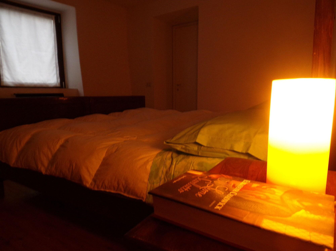 Bedroom 4, B&B Rocca di Bajedo, Lecco