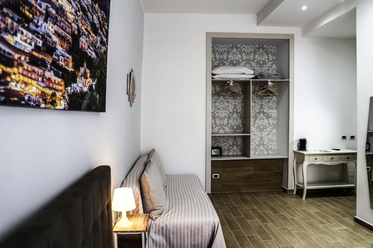 Bedroom 3, Caracciolo109, Napoli
