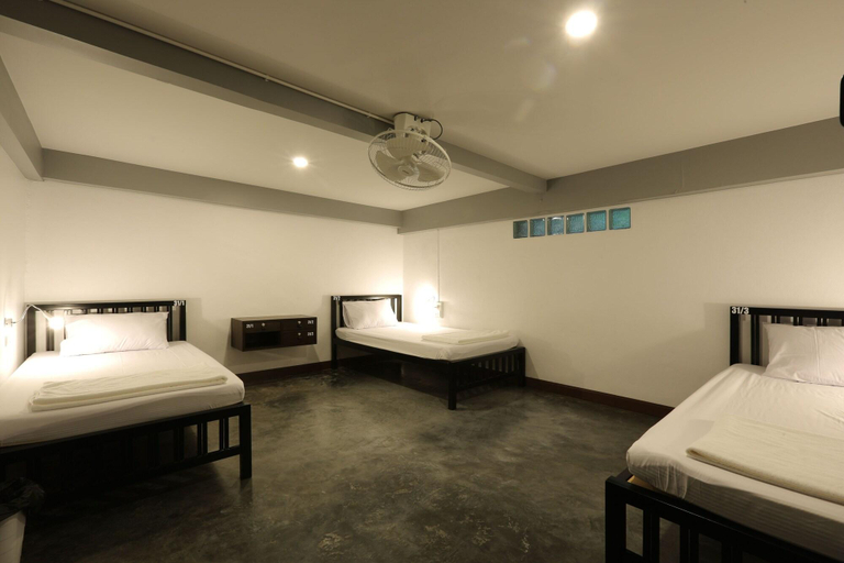 Bedroom 4, Balcony Party Hostel Beachfront - Adults Only, Mueang Krabi