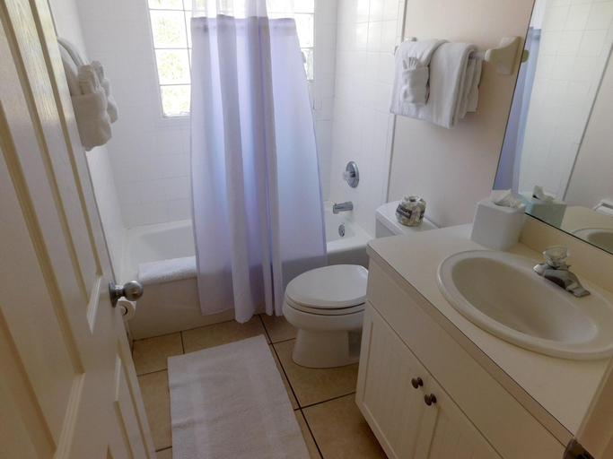 Bathroom 4, Pines & Palms Resort, Monroe