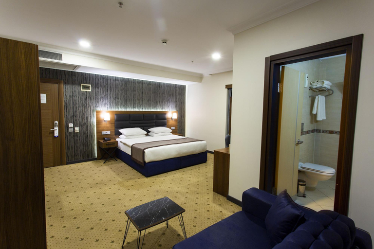 Bedroom 2, The Bostanci Hotel, Maltepe
