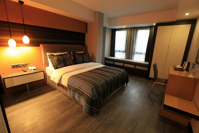 Bedroom 4, The Black Hotel, Merkez