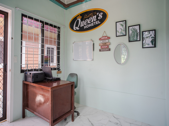 OYO 702 Queens Hometel, Tagum City