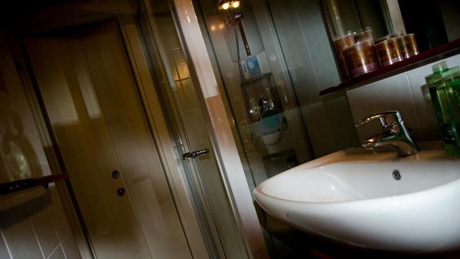 Bathroom, B&B Lost in Trastevere, Rome