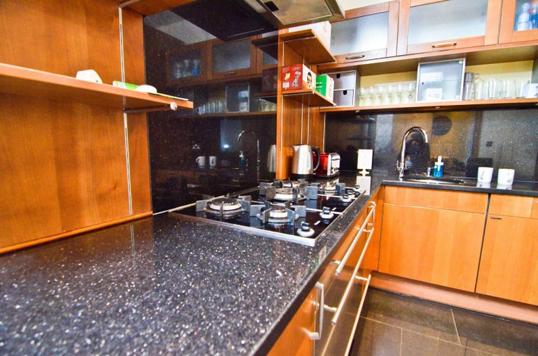 Public Area 3, Thames view house, London