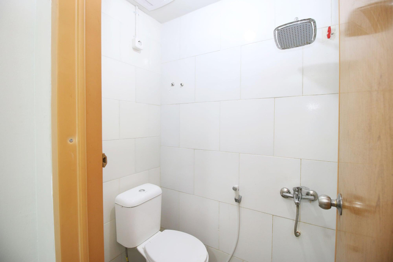 Bathroom, Kamar Keluarga Bandara VII Syariah, Tangerang