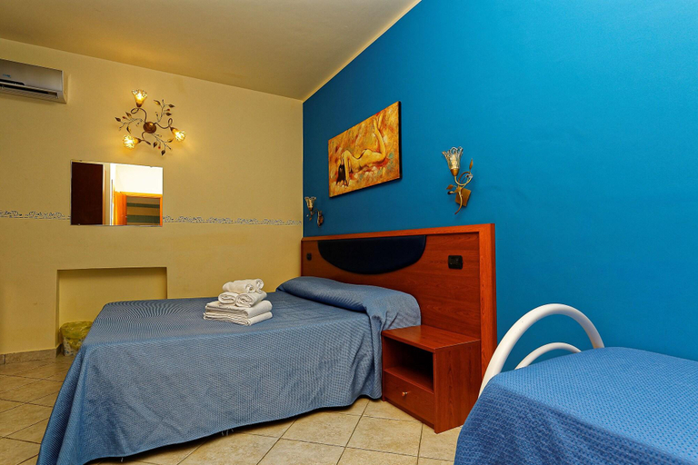 Bedroom 2, Bed & Breakfast La Villetta, Catanzaro