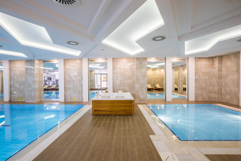 Sport & Beauty 2, Karpalas City Hotel & Spa, Merkez