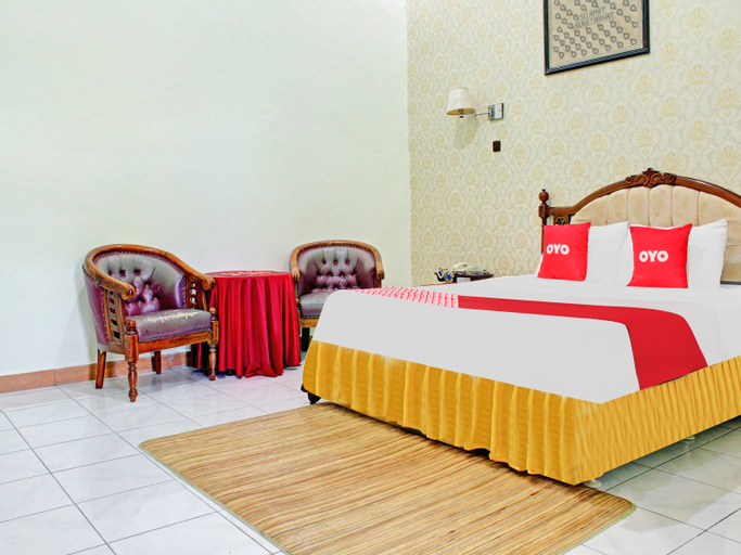 Bedroom 5, Capital O 90417 Hotel Batu Suli Internasional, Palangkaraya