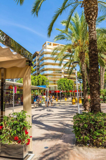 Exterior & Views, Modern Apartment in Salou - 50 m² + Pool, Tarragona