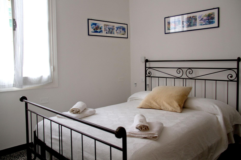 Bedroom 3, Guesthouse Rollando, La Spezia