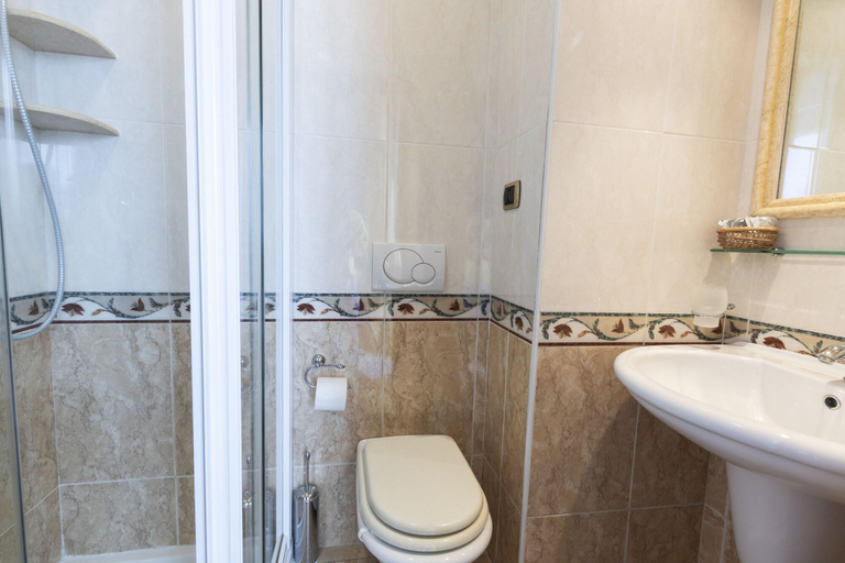 Bathroom 5, B&B La Riviera, Lecce