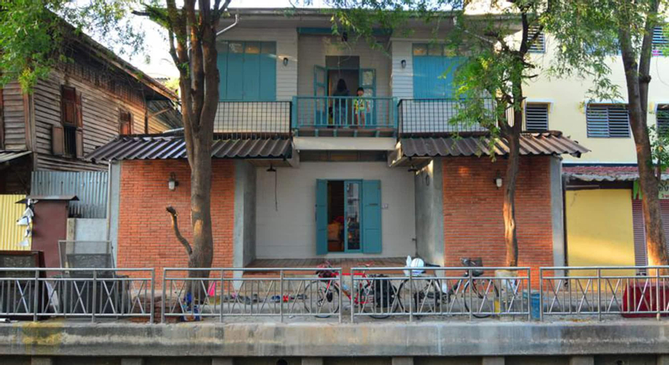 Exterior & Views 1, La Moon Hostel, Phra Nakhon