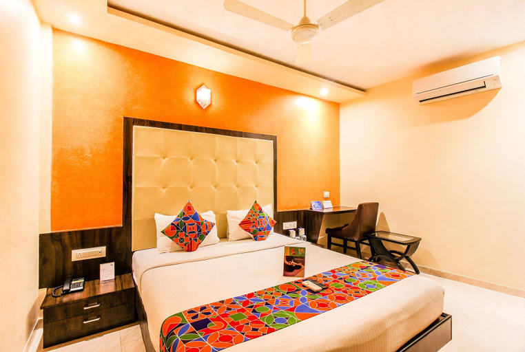Bedroom 1, FabHotel Atlas Plaza Andheri East, Mumbai Suburban
