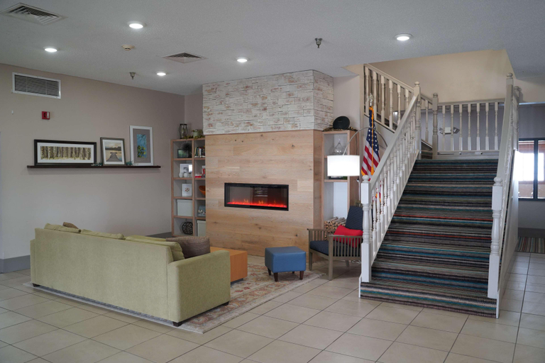 Public Area 2, Country Inn & Suites by Radisson, Watertown, SD, Codington