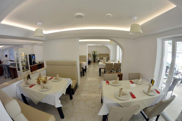 Public Area 3, Mera Brise, Mangalia