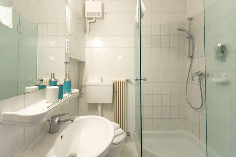Bathroom 4, Hermitage Vital Hotel, Klagenfurt Land